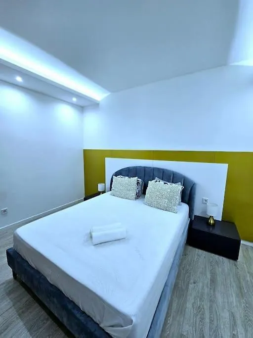 Luxury Apartment Praia 0*,